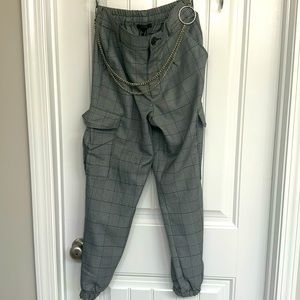 Selling H&M plaid pants.